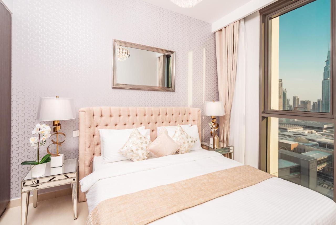 Elite Royal Apartment: Panoramic Burj Khalifa View & Mall Access
