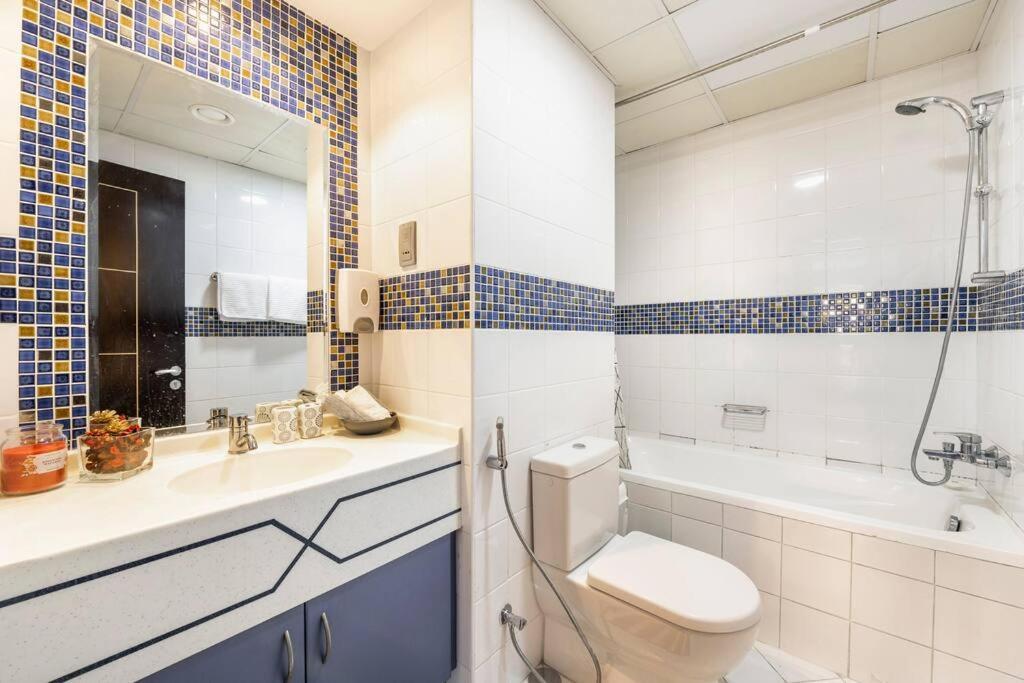 Daire La Buena Vida Homes - Luxe 1bd, Boutique Full Lakeview 1m To Metro, & Almas Tower *
