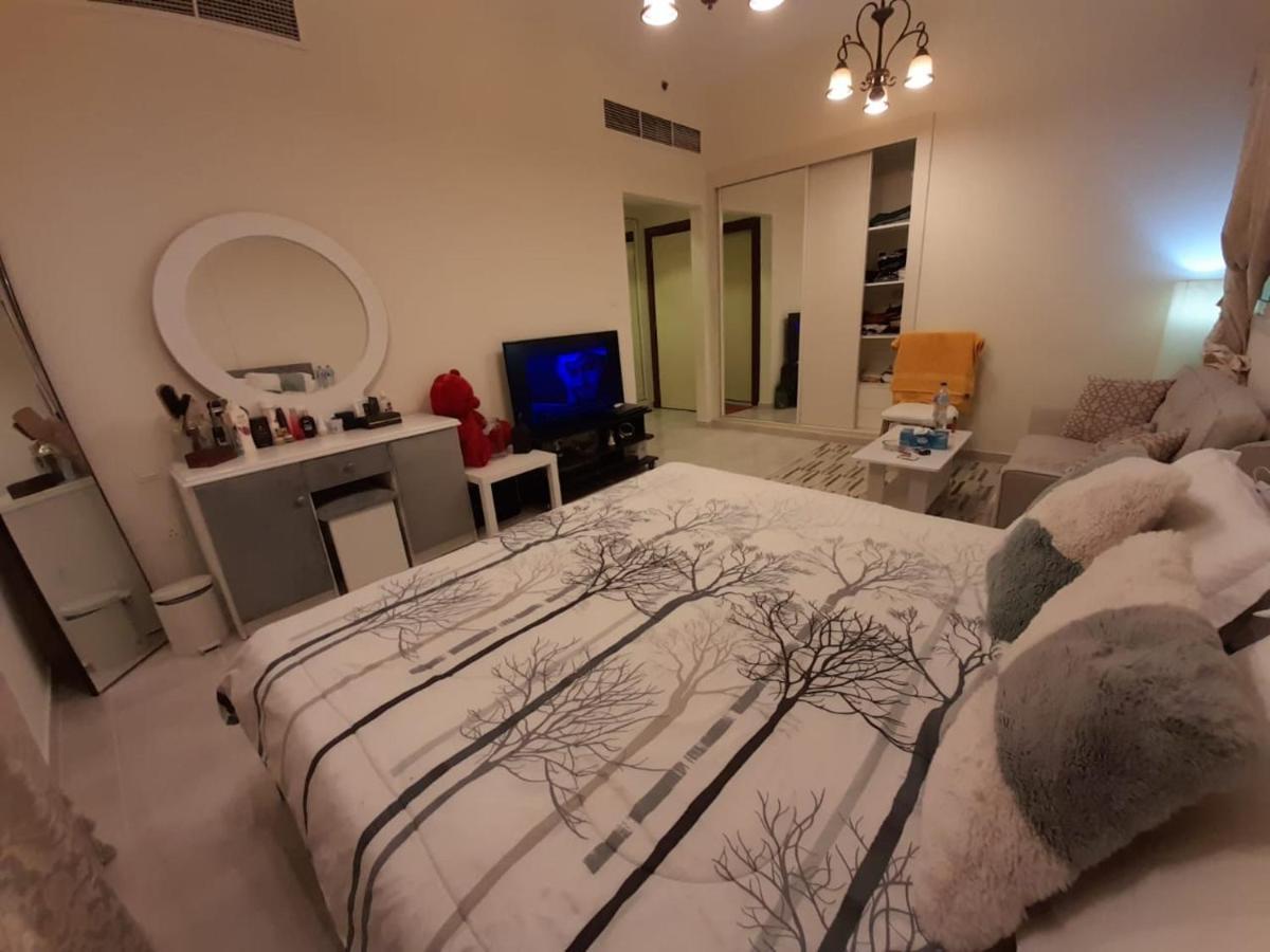 Spacious 2 Bedroom With Maid For Families Apartment Dubai