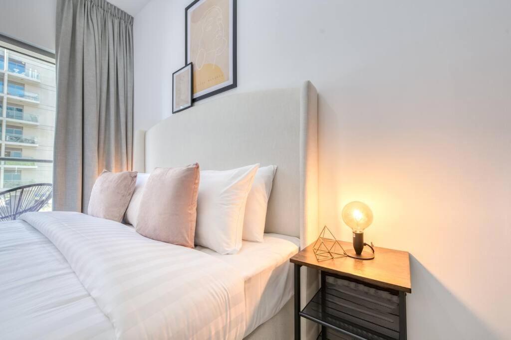 Chic Spacious 1 Bedroom In South. Apartment Dubai