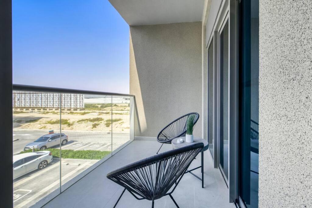 Chic Spacious 1 Bedroom In South. Apartment Dubai