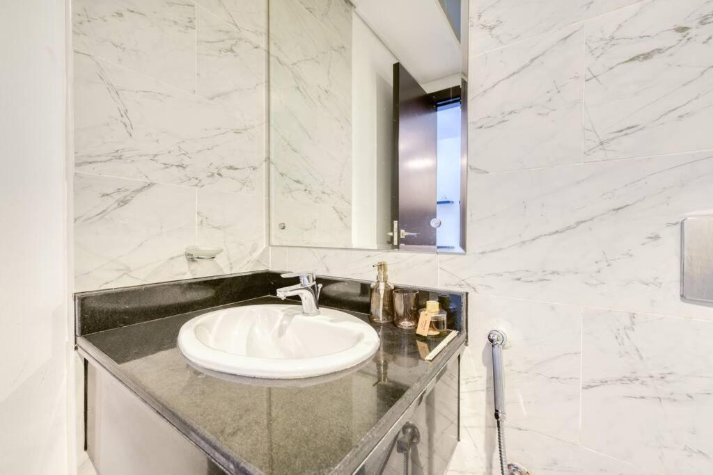 Chic Spacious 1 Bedroom In South. Dubai