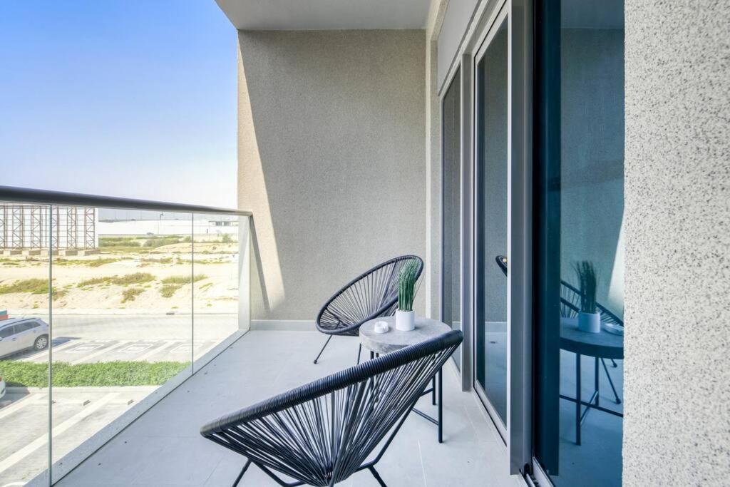 Chic Spacious 1 Bedroom In South. Apartment *