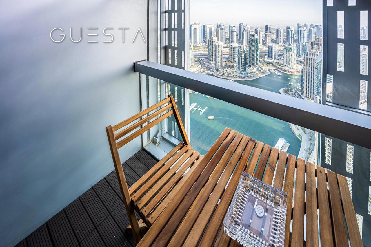 Cayan Tower, Marina * Dubai