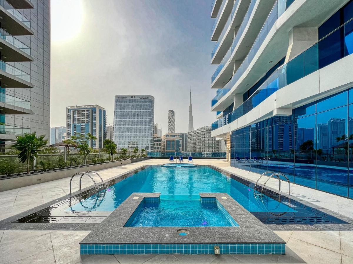 The Smart Concierge - Waves By Kasco *