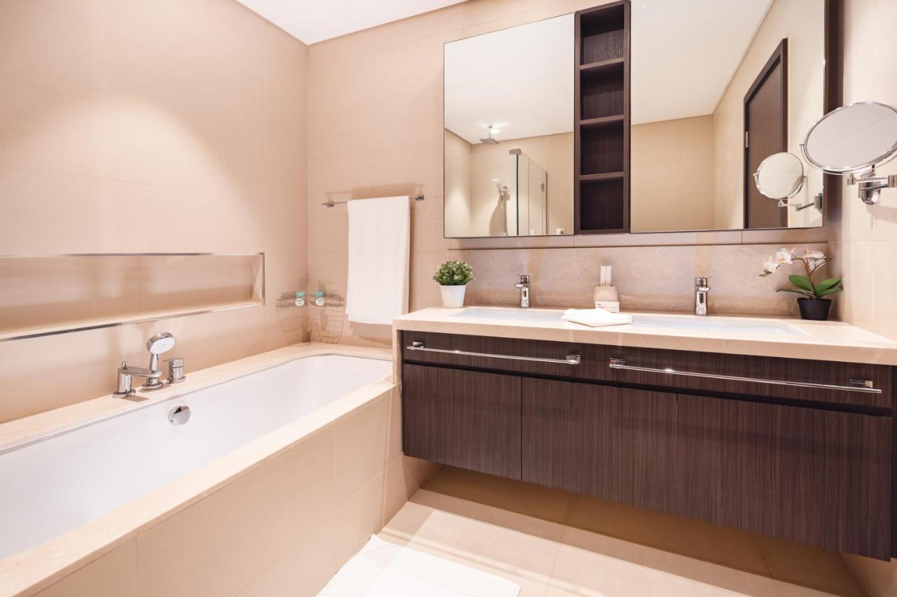 Elite Royal Apartment: Panoramic Burj Khalifa View & Mall Access