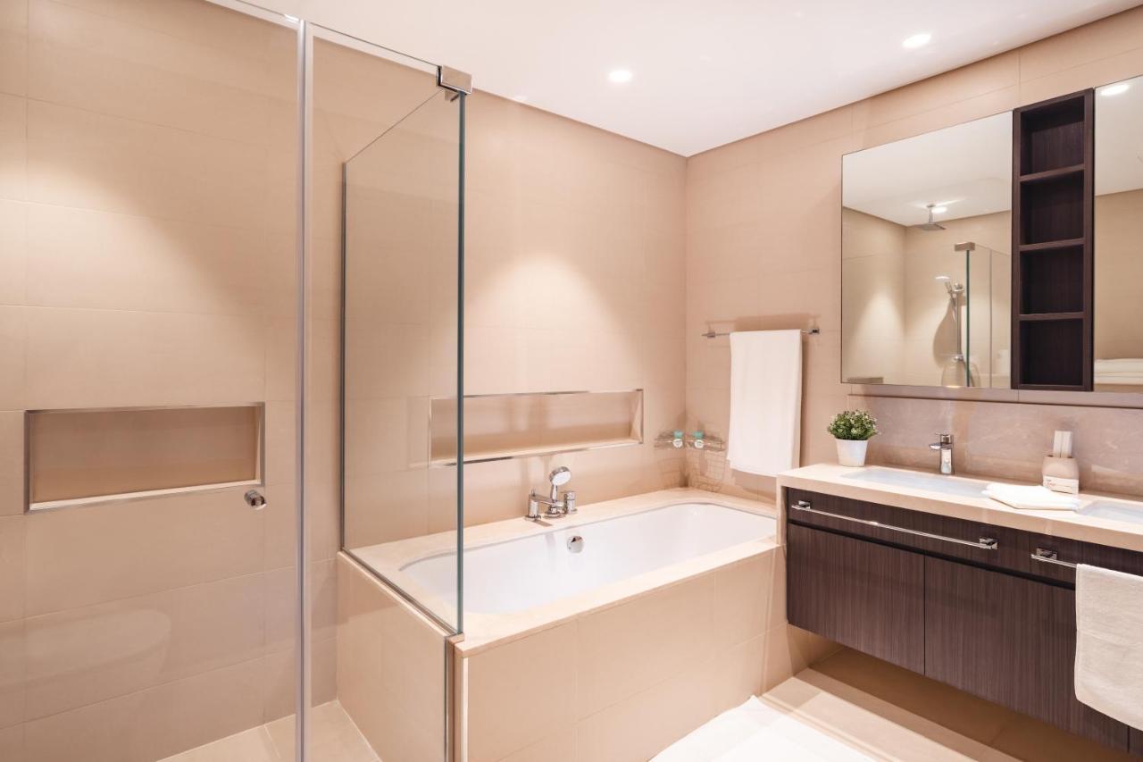 Elite Royal Apartment: Panoramic Burj Khalifa View & Mall Access *