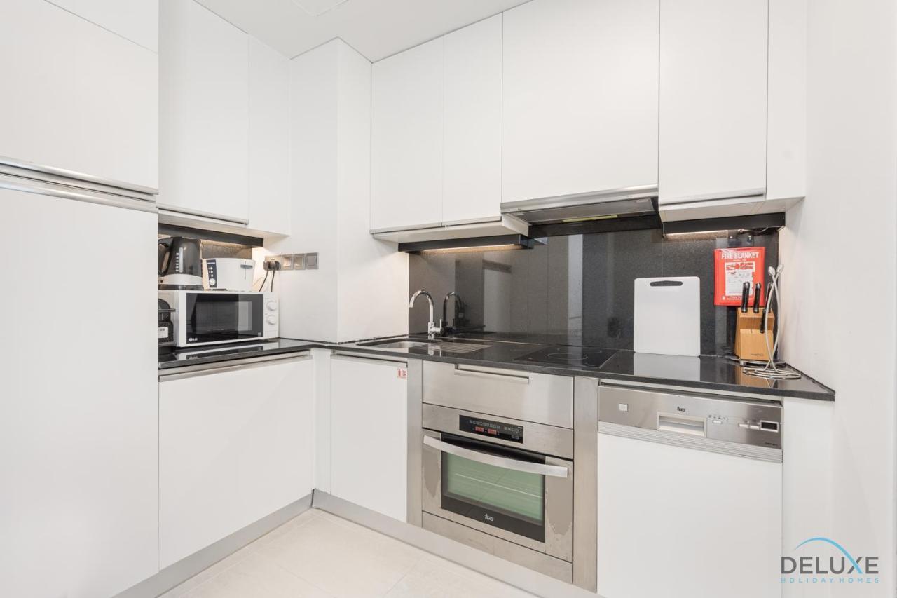 Spacious In The Address Residences Marina By Deluxe Homes