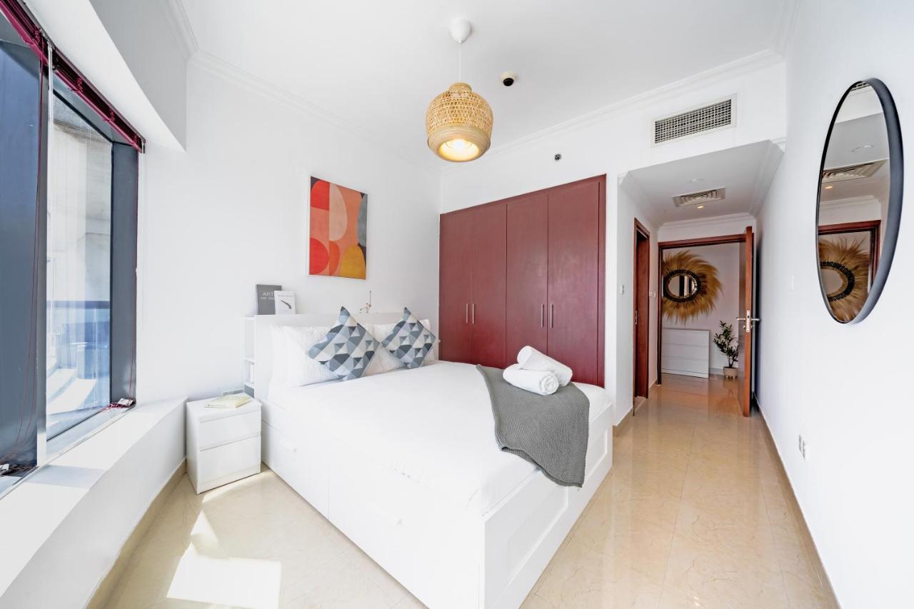 Spacious 3br With 180˚ Marina Views * Dubai