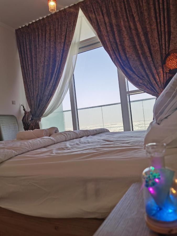 Apartment Heaven Escape Surrounded By Stunning Golf View High Floor -netflix-gym-pool -perfect Vacations *