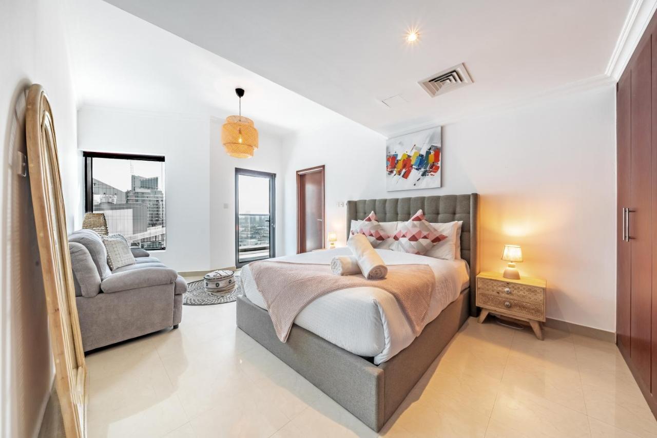 Spacious 3br With 180˚ Marina Views Apartment Dubai