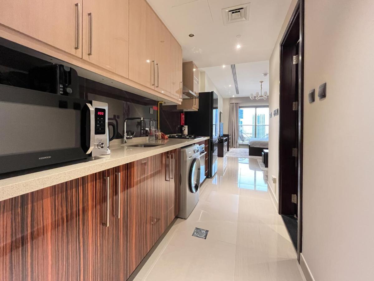 Trophy - Downtown Scape Views Apartment *