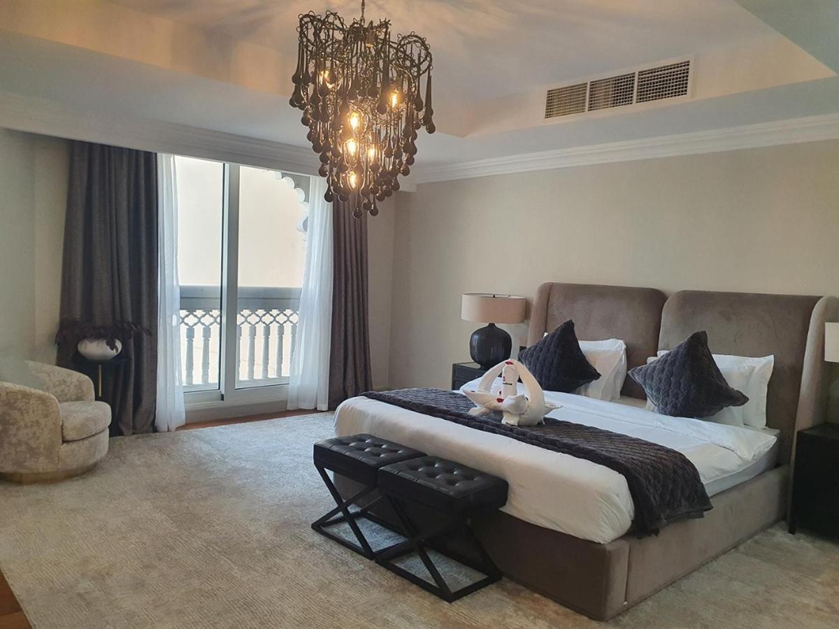Villa Rare Gem - 5 Bhk Taj Grandeur, Palm Jumeirah Dubai