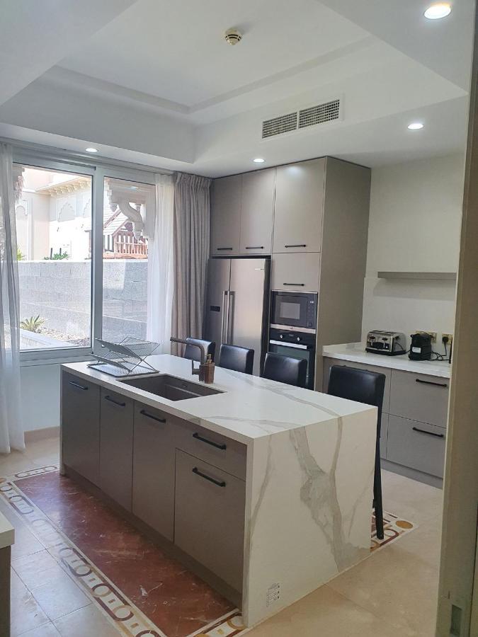 Rare Gem - 5 Bhk Taj Grandeur, Palm Jumeirah Villa Dubai