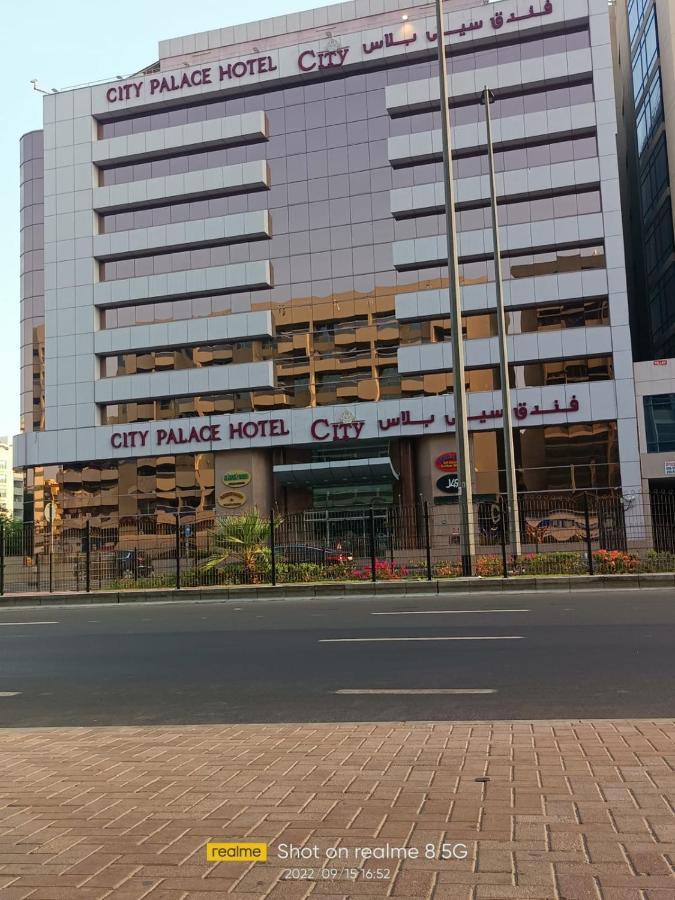 Palace 3*