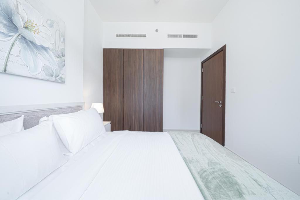 Cozy Brand New 1bd-business Bay- Burj Khalifa View Apartment *