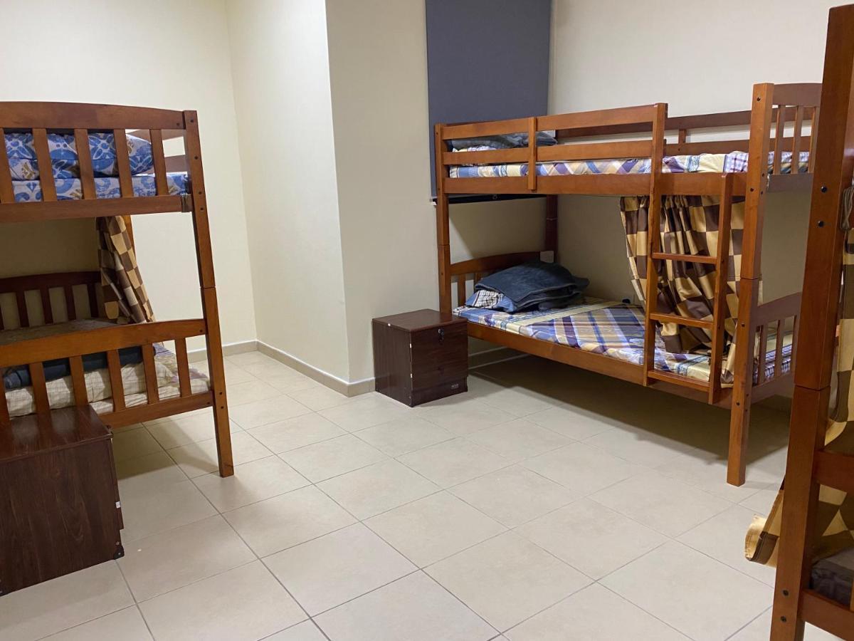 Delhi Backpackers * Dubai