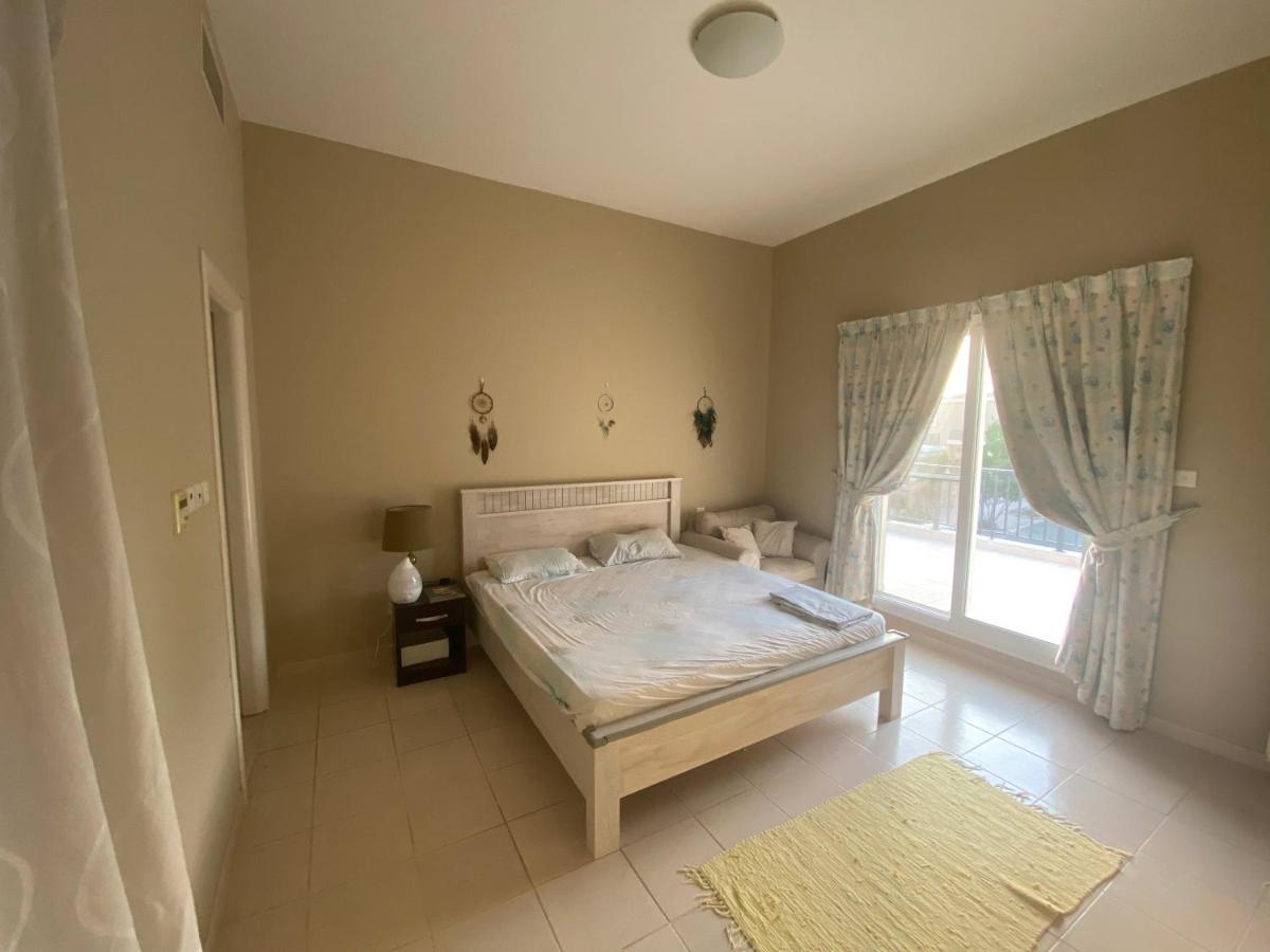 Spacious 4-bedroom Villa, Children Friendly Dubai