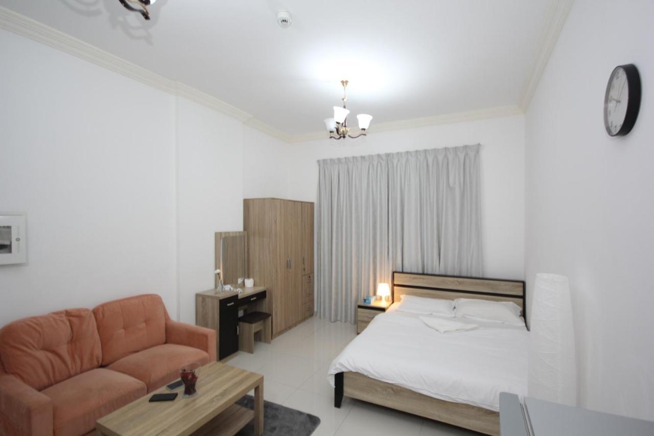 Comfortable And For Rent In Daire Dubai