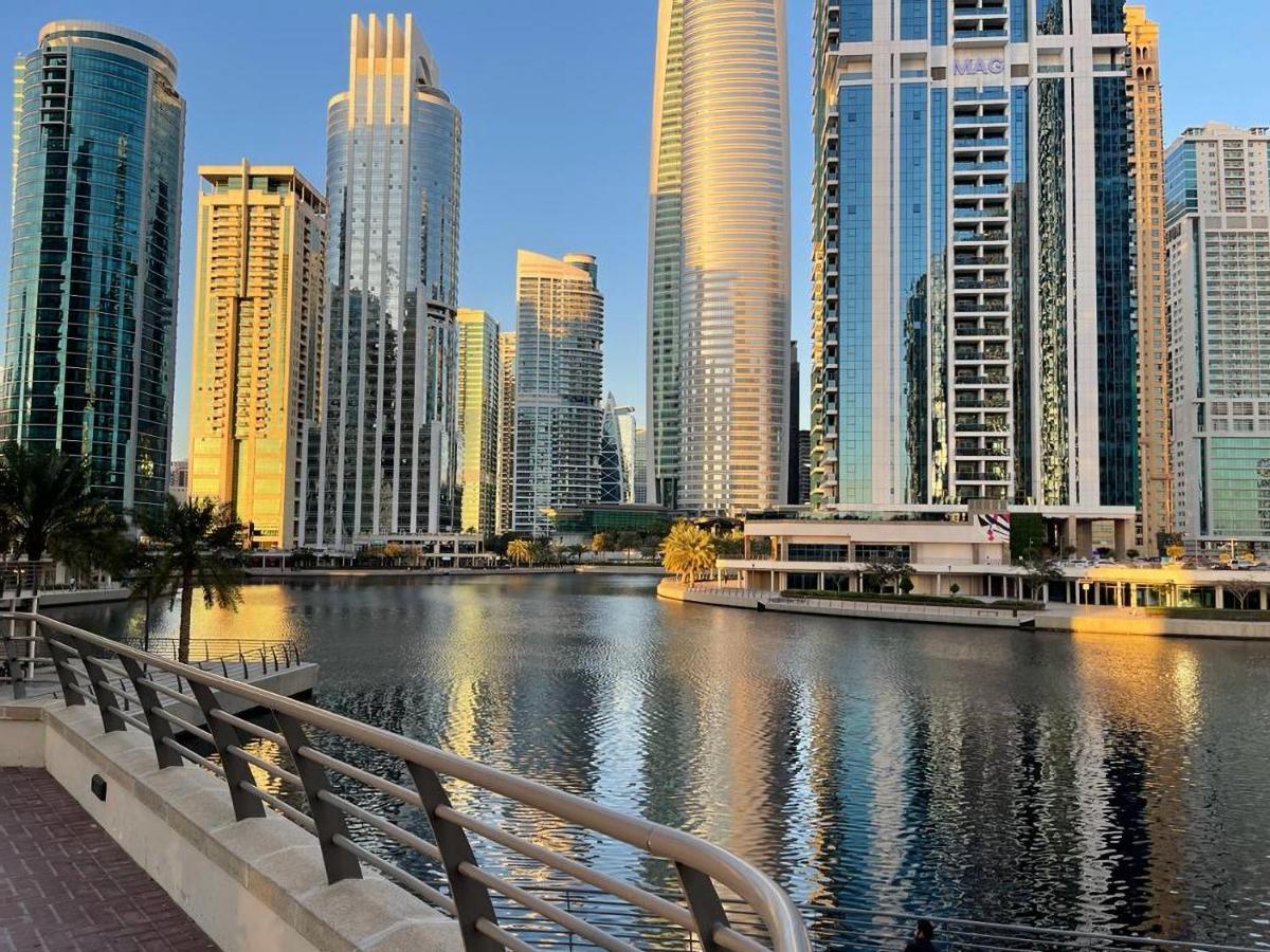Near Metrocozy & Comfy 1br In Jlt Apartment *