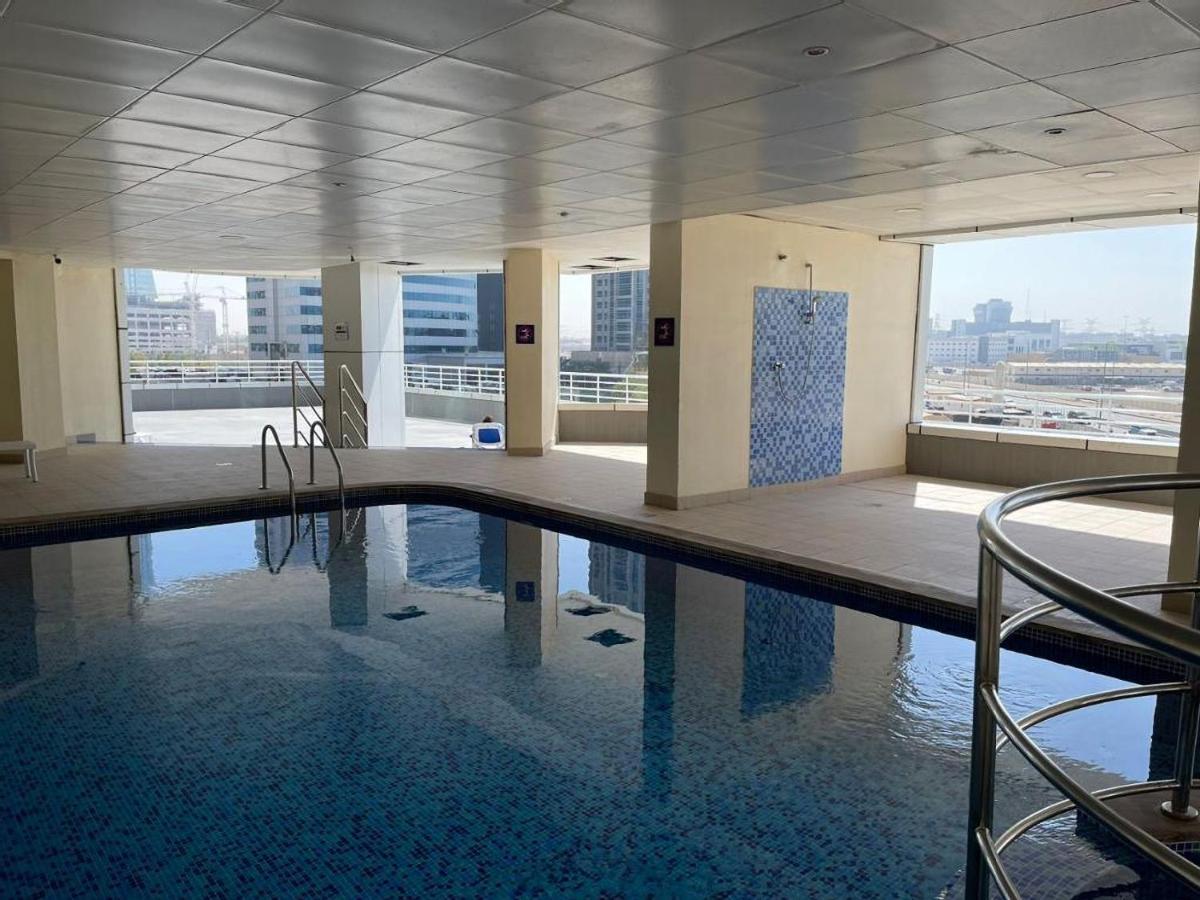 Apartment Near Metrocozy & Comfy 1br In Jlt *