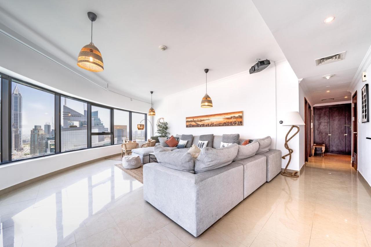 Spacious 3br With 180˚ Marina Views * Dubai
