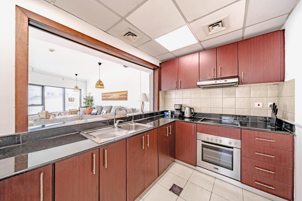 Spacious 3br With 180˚ Marina Views Apartment Dubai