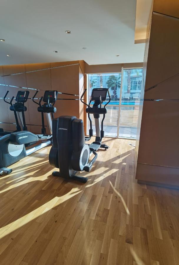Apartment Heaven Escape Surrounded By Stunning Golf View High Floor -netflix-gym-pool -perfect Vacations Dubai