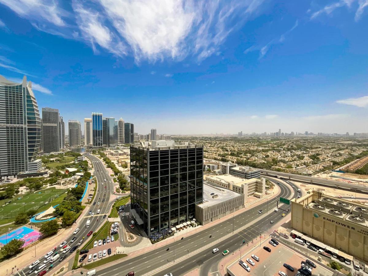 Higuests - Modern With Incredible Skyline View *