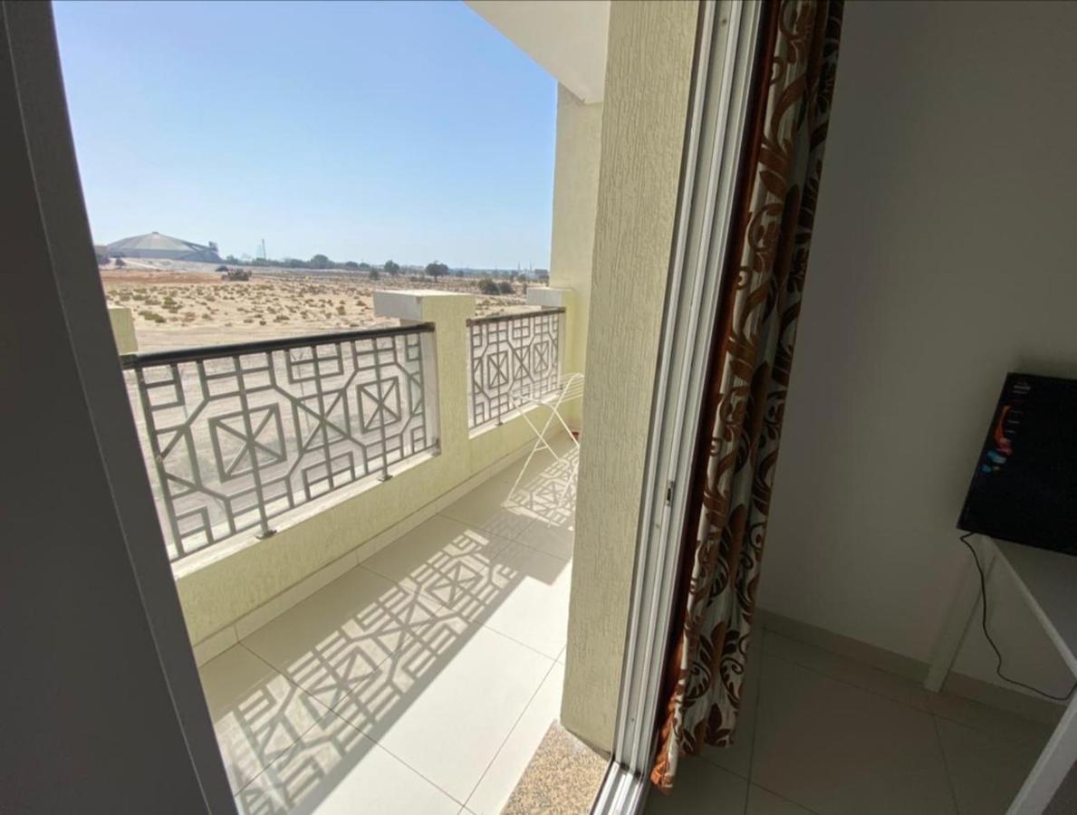Daire Cozy And Small Partitions For Men Guests In Dubai