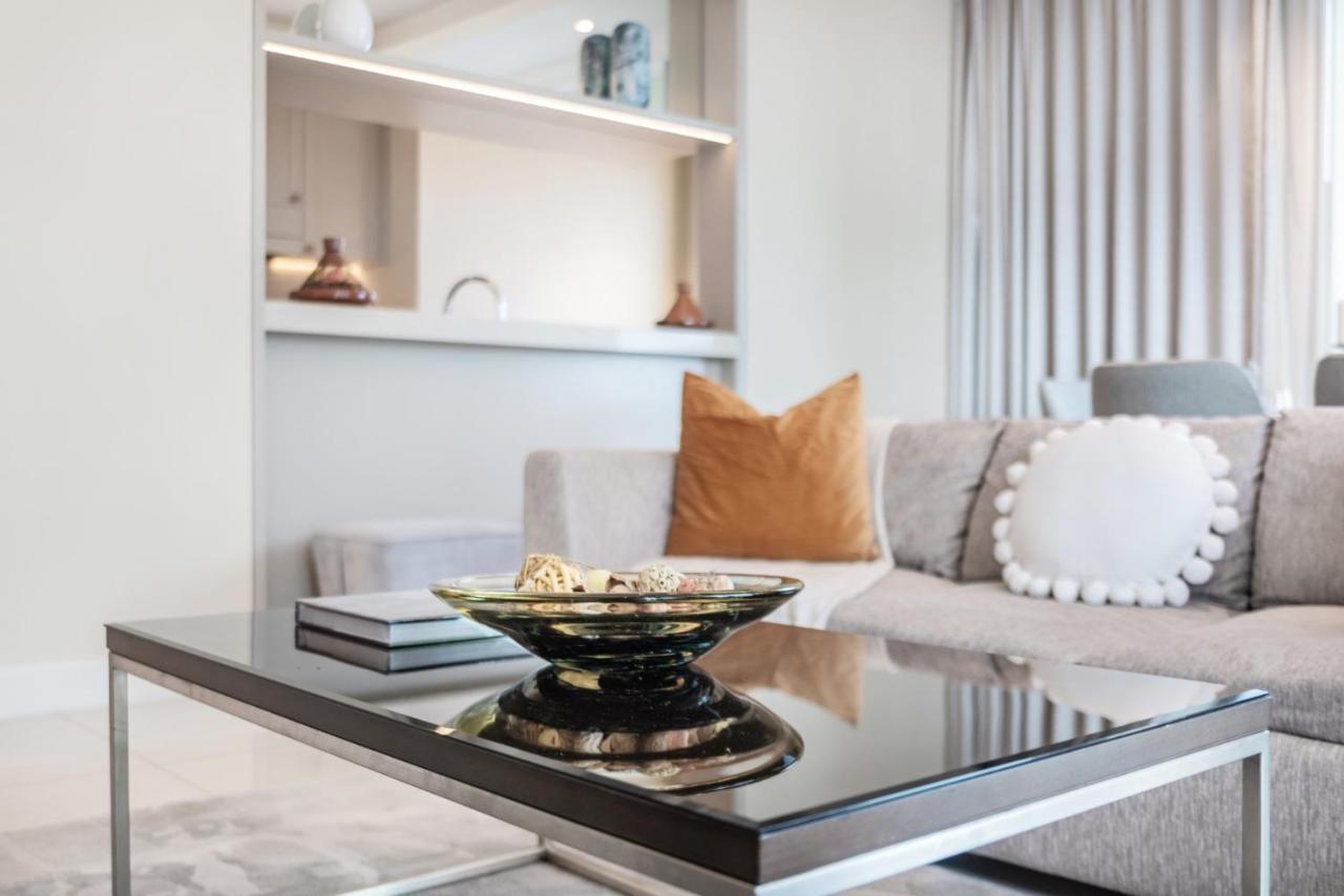 Fv, Luxury - Not Operational Apartment