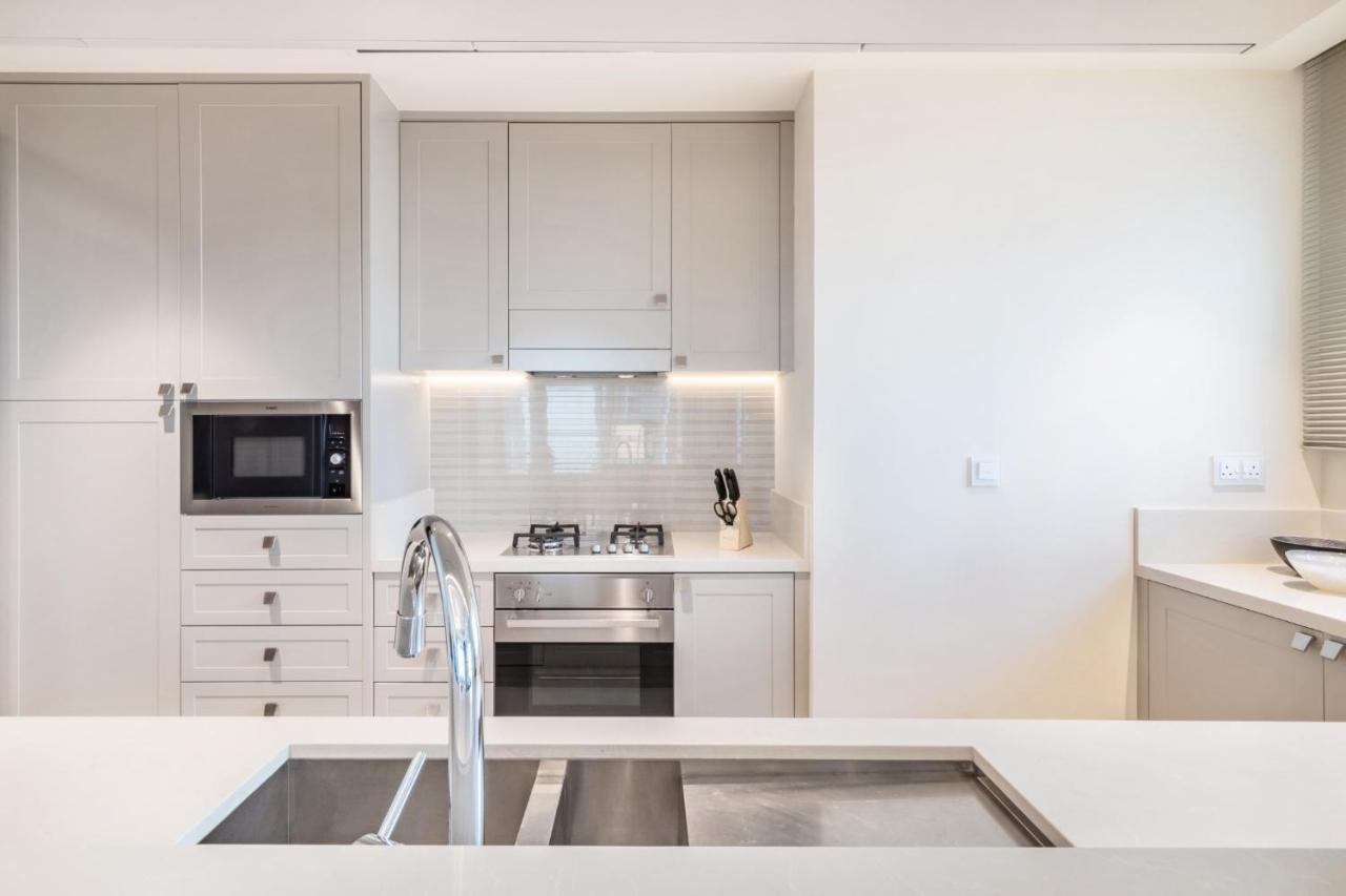 Fv, Luxury - Not Operational Apartment *