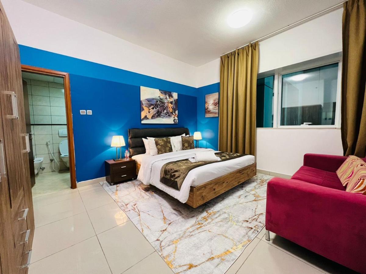 Entire Private Self Catered Marina Daire Dubai