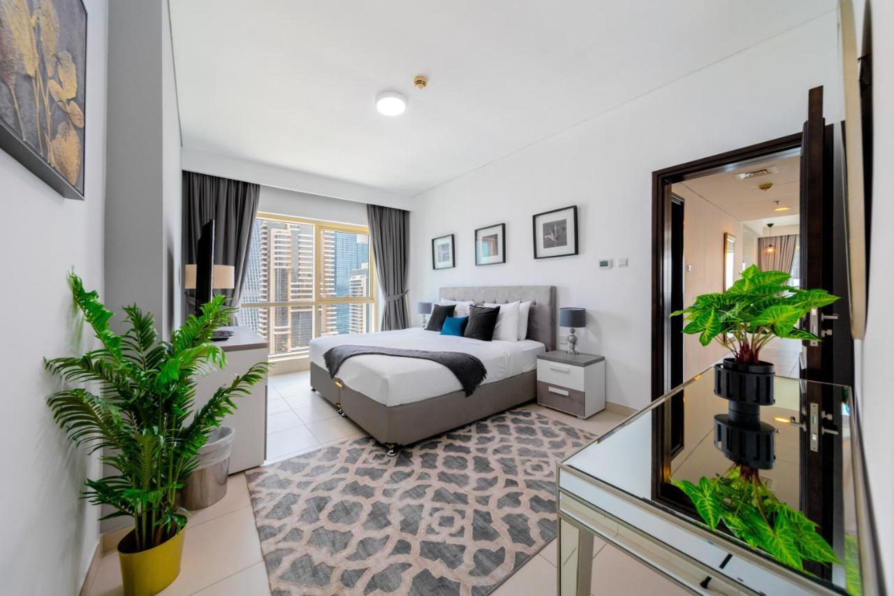 Eden's Homes & - Royal Oceanic *