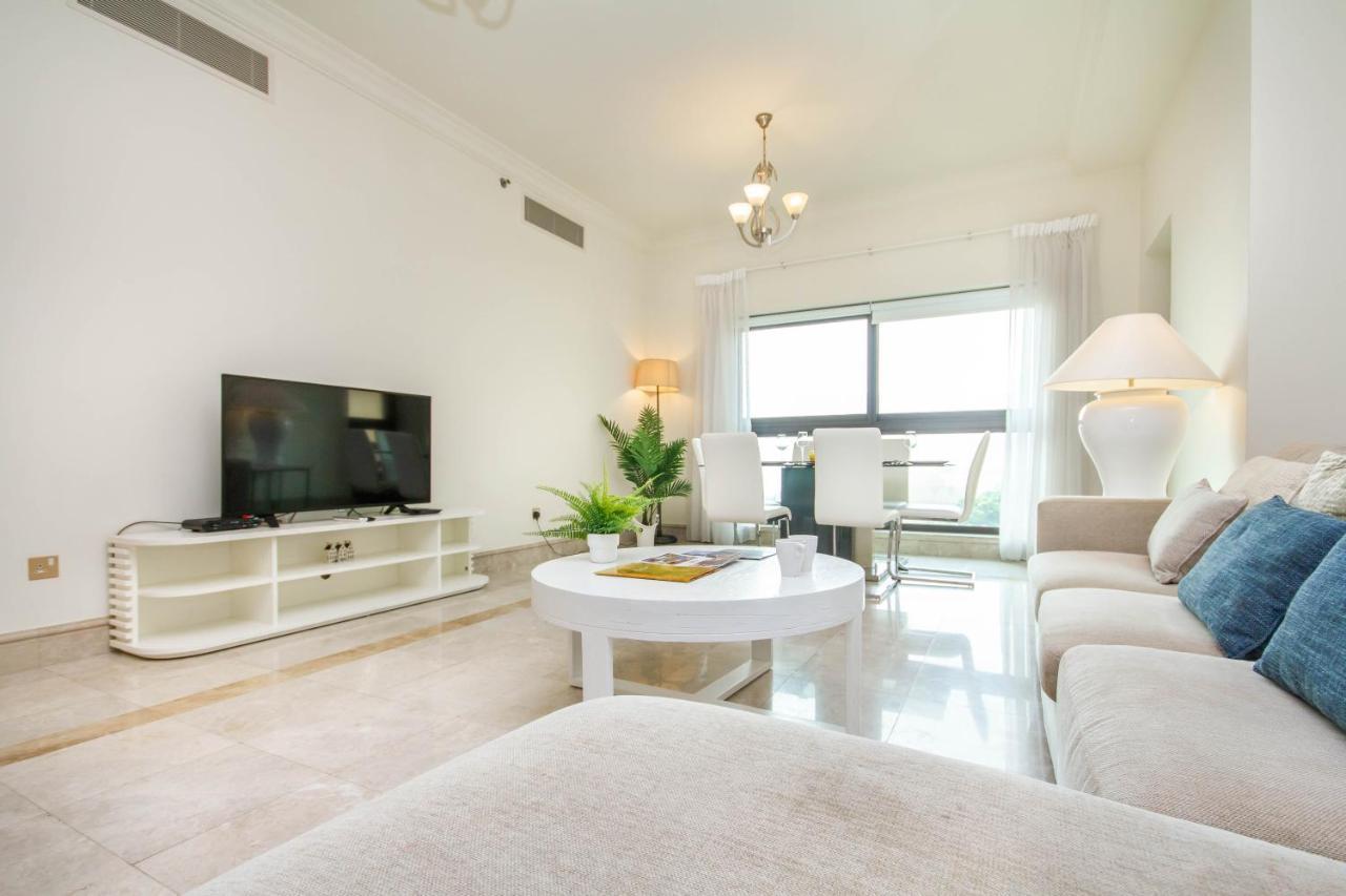 Bespoke Homes - Palm Jumeirah- 2 Bedroom & Pool Access, South Dubai