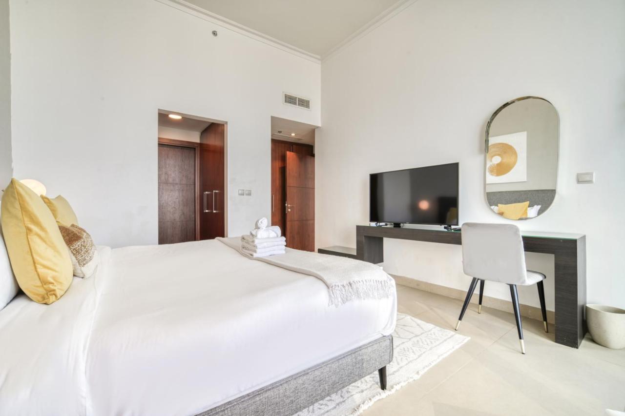 Burj Vista, Downtown - Burj Khalifa View - Mint Apartment Dubai