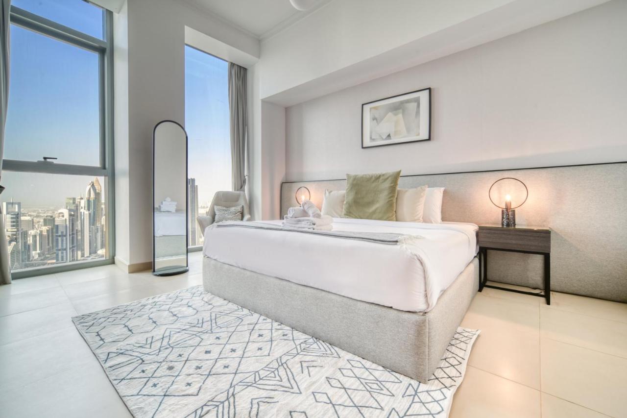 Burj Vista, Downtown - Burj Khalifa View - Mint Apartment *