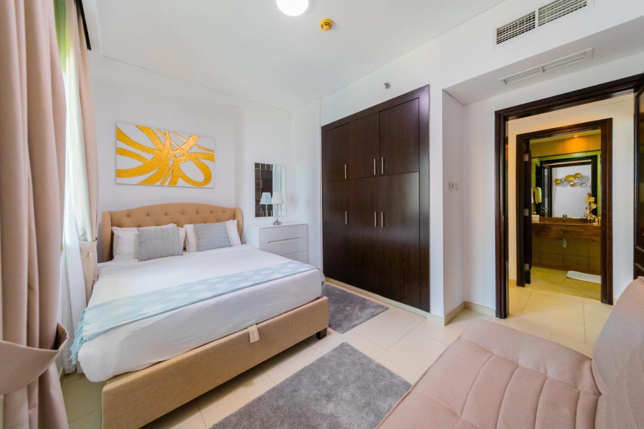 Apartment Eden's Homes & - Royal Oceanic Dubai