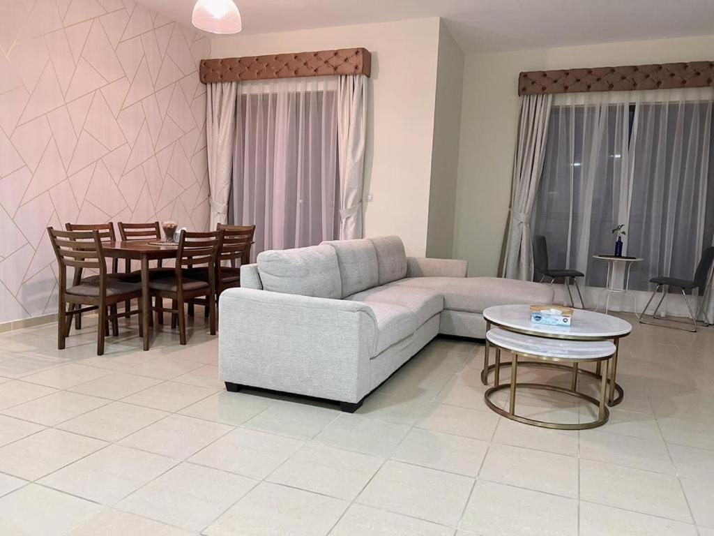 2201 Spacious Family In Jbr *