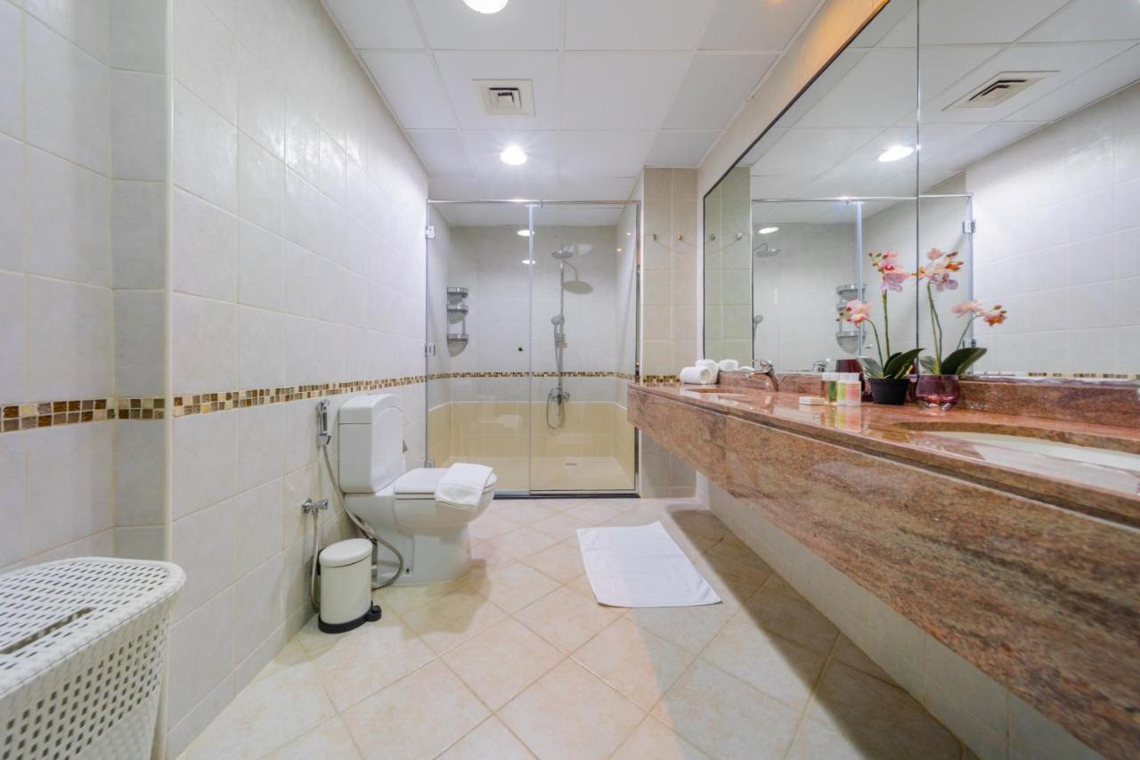 Eden's Homes & - Royal Oceanic Apartment
