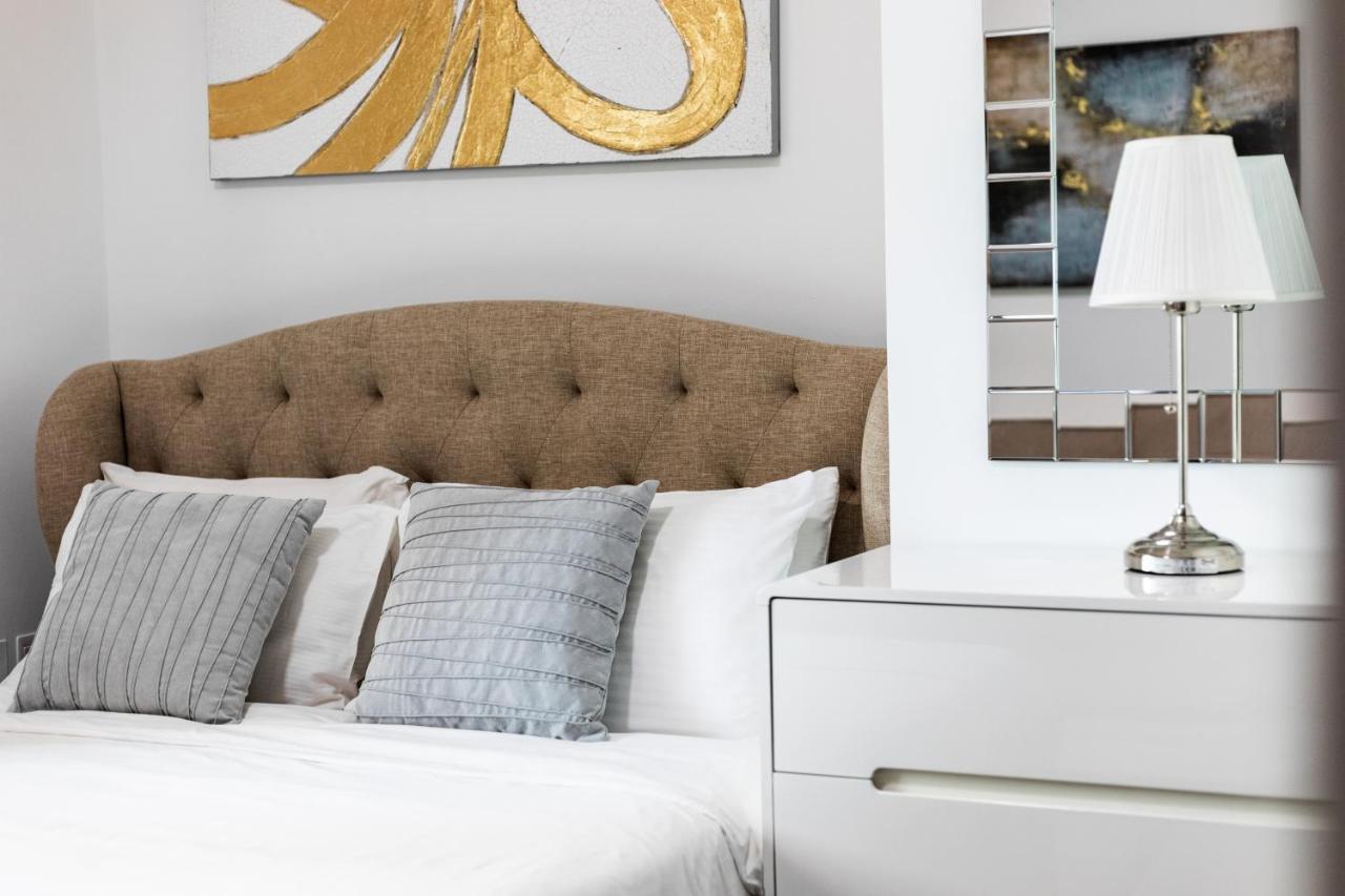 Apartment Eden's Homes & - Royal Oceanic