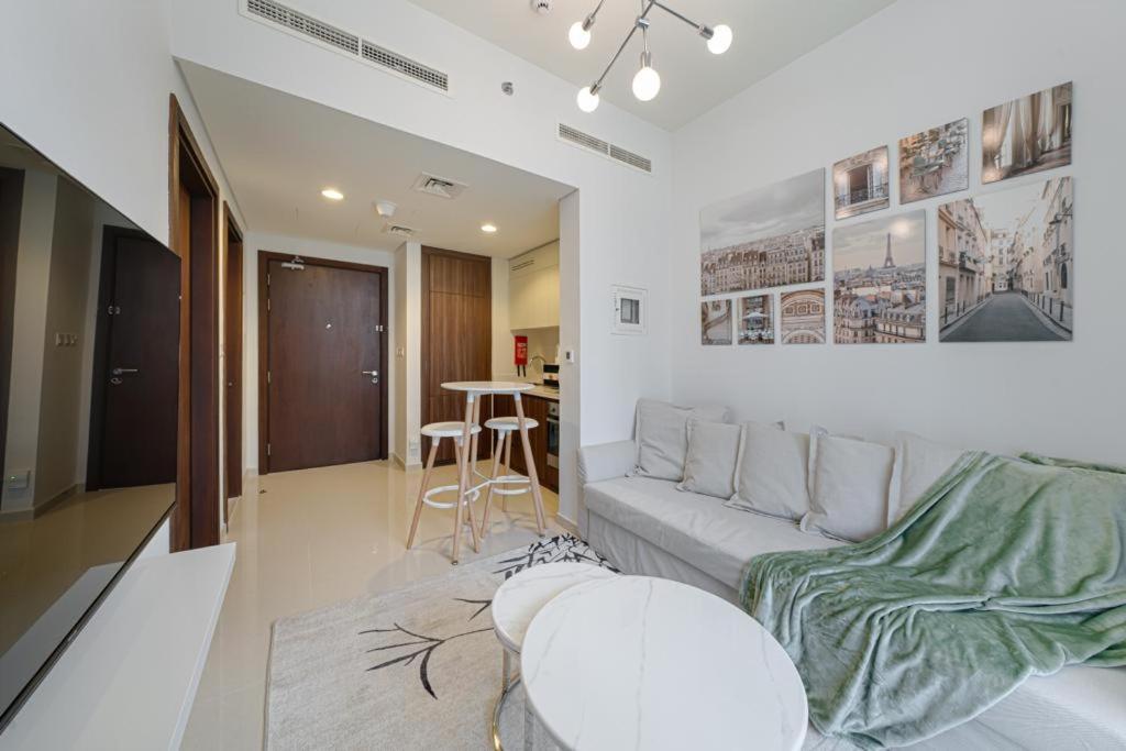 Cozy Brand New 1bd-business Bay- Burj Khalifa View Dubai