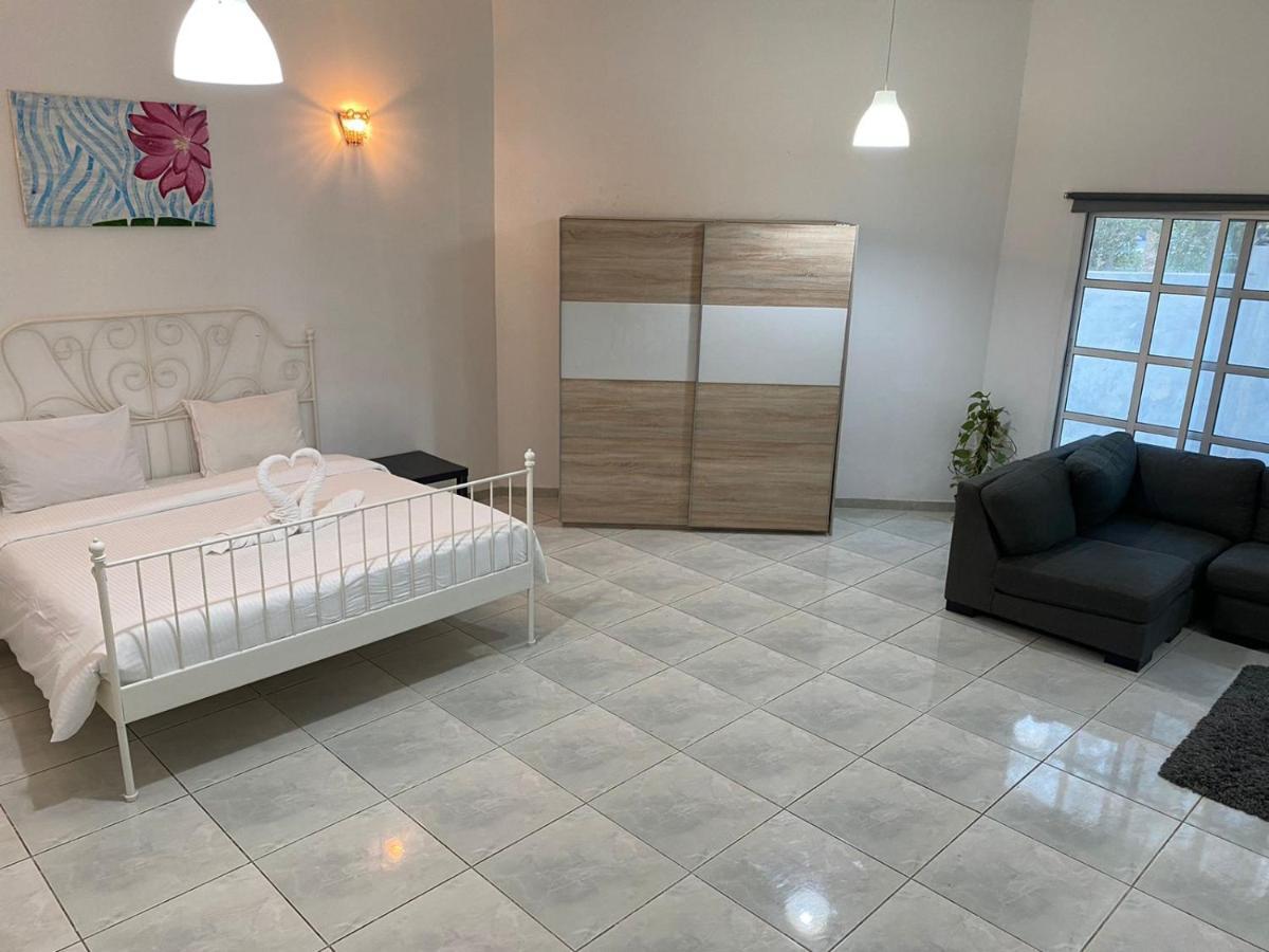 Guest house Comfortable Private In Compound Housing *