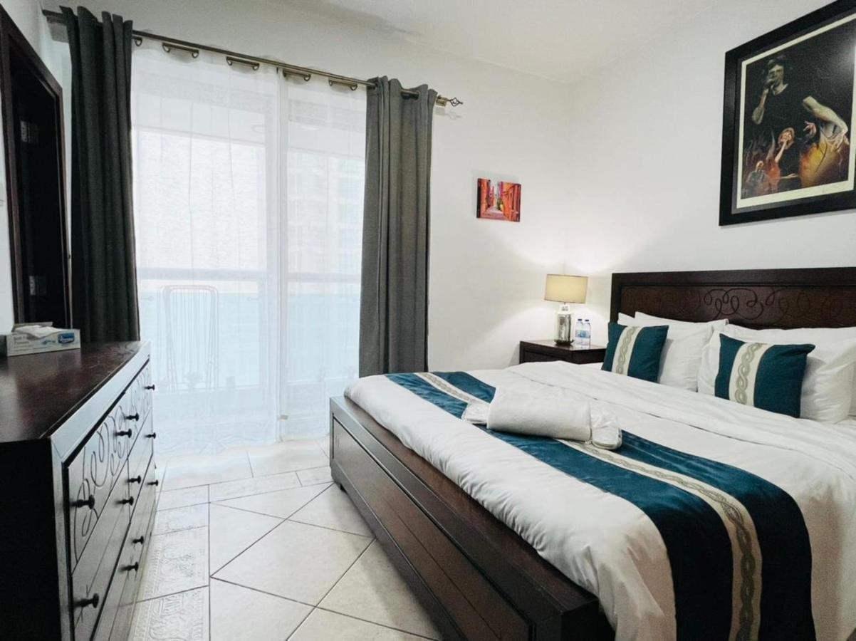 Apartment 3 Bedroom Sea View Princess Marina ! Walk To Beach Dubai