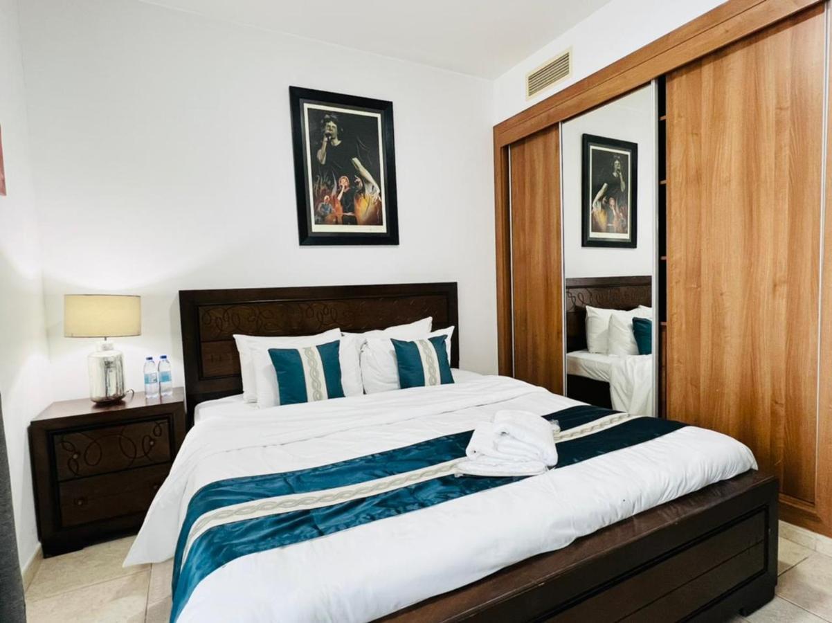 3 Bedroom Sea View Princess Marina ! Walk To Beach Dubai