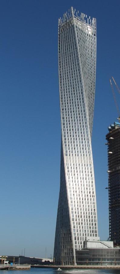 Penthouse In Marina , Cayan Tower , Sea View *