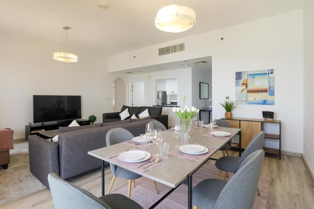 Higuests - Amazing Sea Views From 2br In Jbr Apartment Dubai