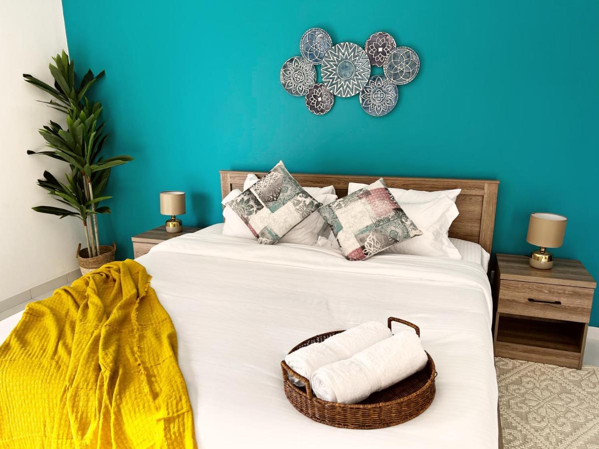 Apartment Newly Renovated Marina & Sea View Family Dubai