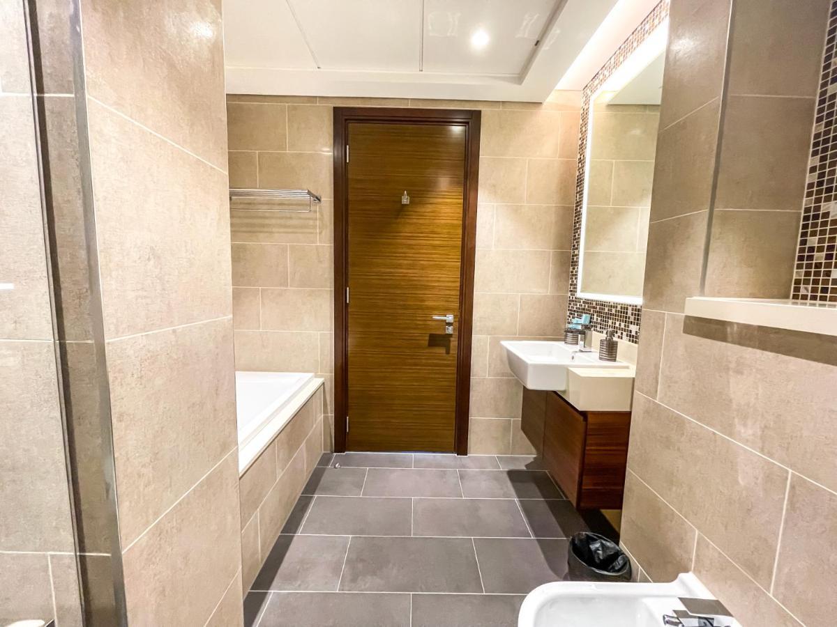 By Latinem Luxury 1br G2-2324 Near Burj Khalifa Apartment Dubai