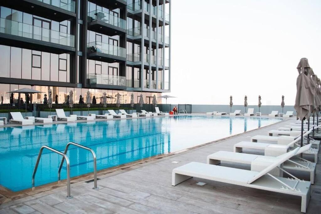 High Floor 1br Vacation With Terrace Apartment *